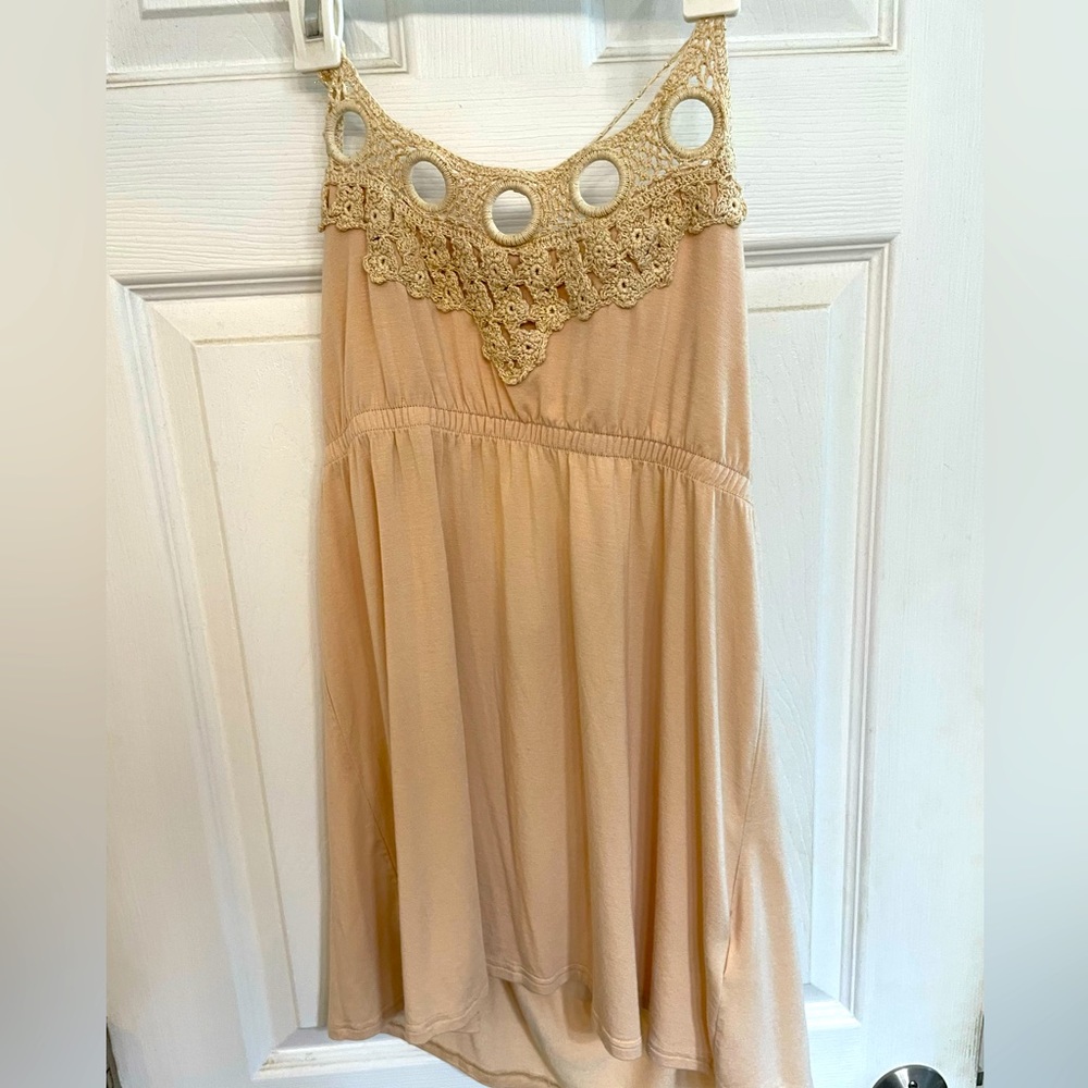 Lacy halter top cream with gold